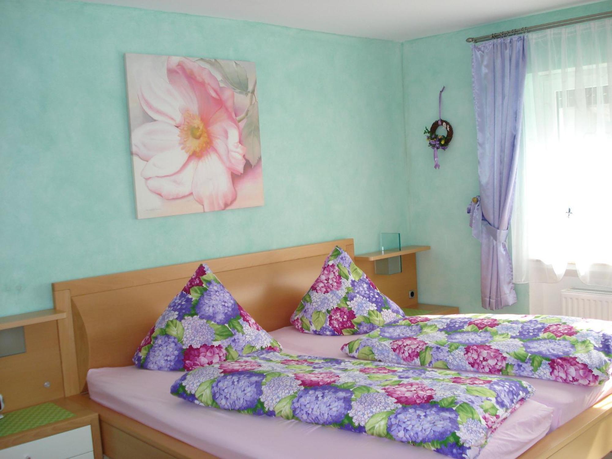 Ferienwohnungen - Gaestehaus Gertrud Moog- รูสท์ ภายนอก รูปภาพ