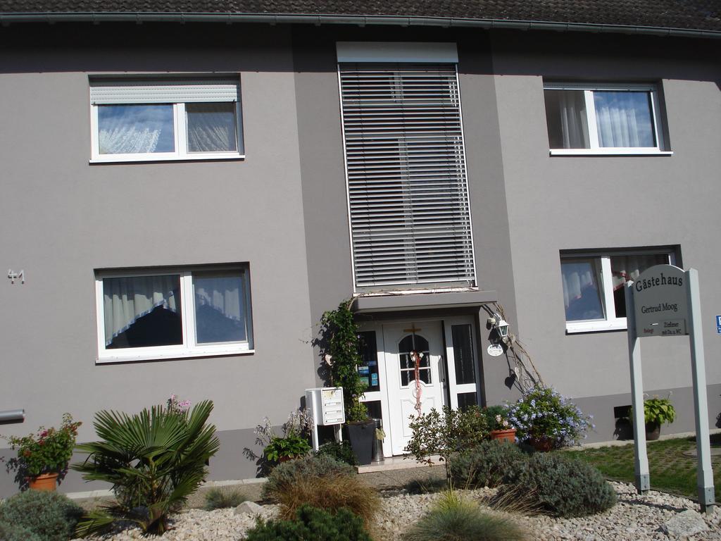 Ferienwohnungen - Gaestehaus Gertrud Moog- รูสท์ ภายนอก รูปภาพ