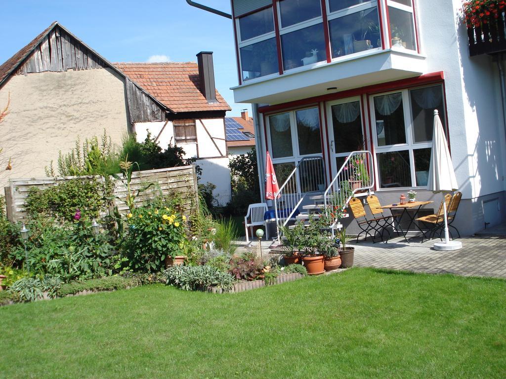 Ferienwohnungen - Gaestehaus Gertrud Moog- รูสท์ ภายนอก รูปภาพ
